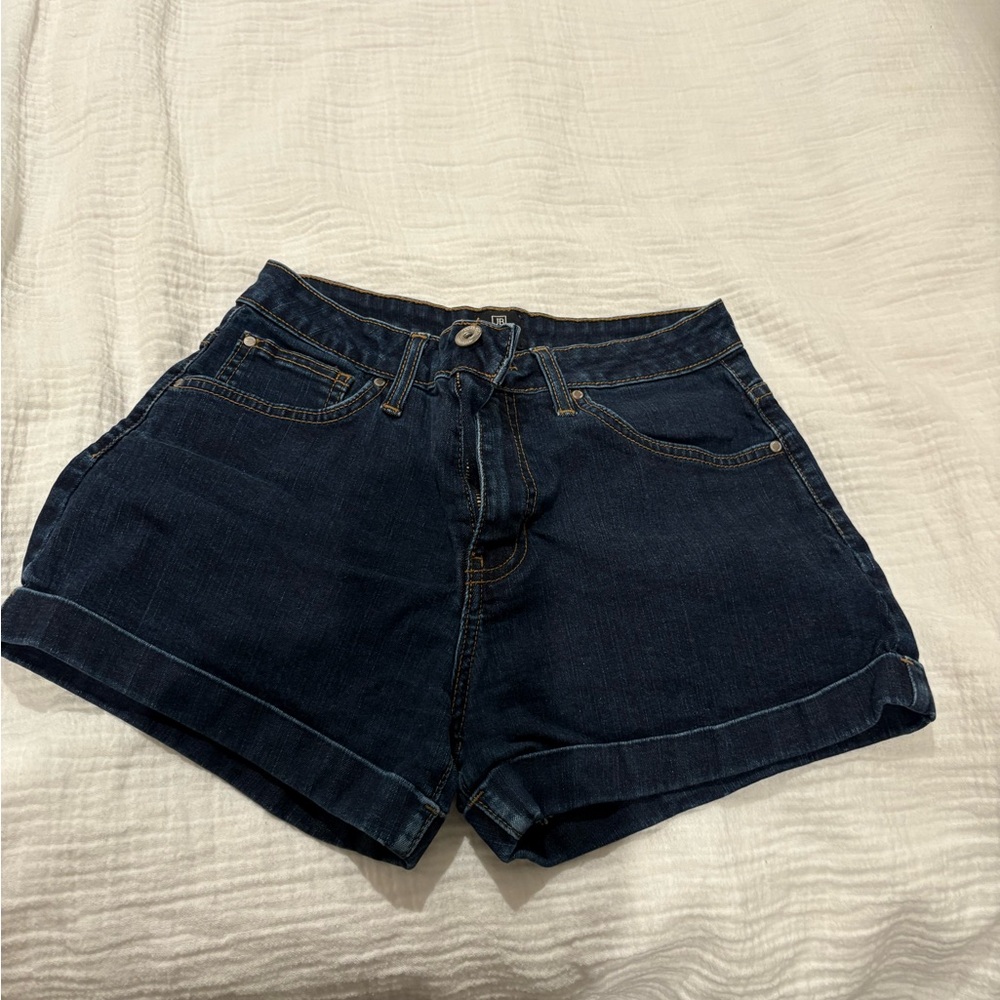 Can be dressed up or dressed down!